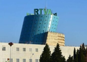 Piden el cese del representante de Vox en la RTVA por acosar a una presentadora de Canal Sur