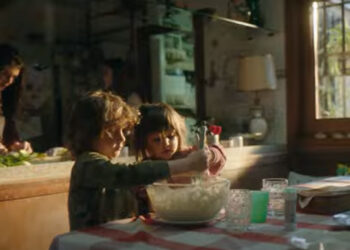 El nuevo spot de Carbonell reivindica la cocina casera como propulsor de los valores que forjan a las personas