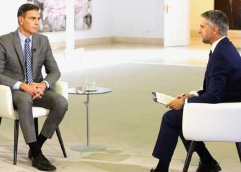 Carlos Franganillo entrevista a Pedro Sánchez en La 1 por la guerra en Ucrania
