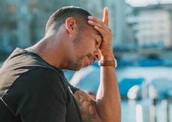 Casi el 20% de los pacientes que sufren dolor de cabeza durante la COVID-19 desarrollan cefaleas crónicas diarias