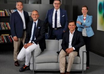 LLYC mejora sus ingresos un 43,5%, hasta los 64,1 millones de euros