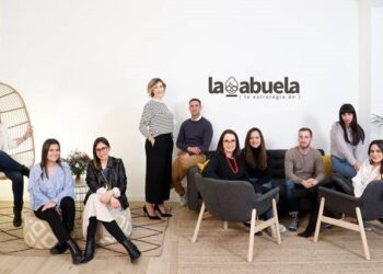 La agencia ‘La Estrategia de la Abuela’ renueva su imagen de marca