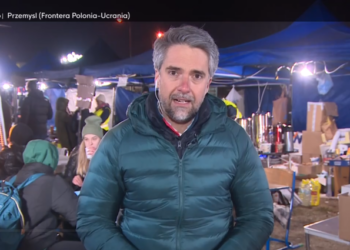 Carlos Franganillo revive al Telediario de TVE con su especial desde la frontera de Ucrania