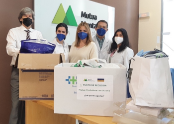 Profesionales de Mutua Montañesa participan en la recogida de material de primera necesidad para Ucrania por toda España