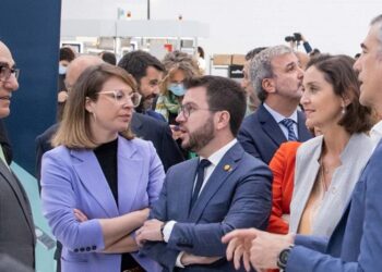 Galán asegura que el precio de la electricidad descendería entre un 30% y un 40% cambiando la tarifa regulada que depende del Gobierno