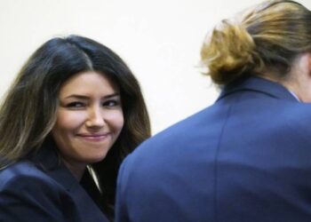 Esta es la abogada colombiana que defiende a Johnny Depp 