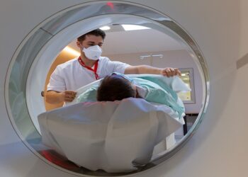 Un ensayo clínico estudia el efecto de la inmunoterapia contra el cáncer en tiempo real