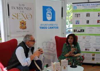 Marta Cibelina presenta ‘Los borbones y el sexo’ en la Feria del Libro de Madrid