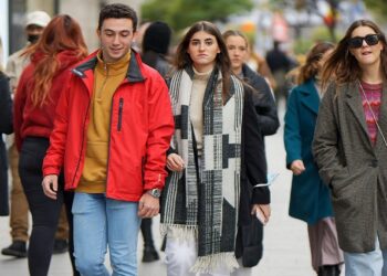 La OMS alerta de la importancia y la dificultad de conocer como está mutando el coronavirus