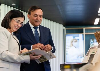 Darias inaugura la nueva sede de Cofares en Madrid