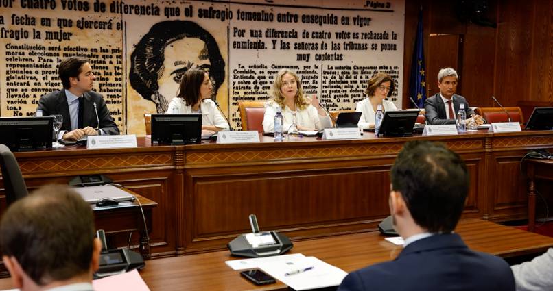 Autoridades europeas, regionales y locales coinciden en la necesidad de regular y normalizar el lobby en España