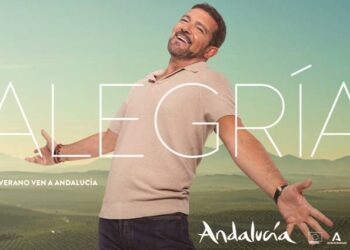‘¿Qué tendrá el verano?’, así es la campaña para Turismo de Andalucía con Sara Baras y Antonio Banderas