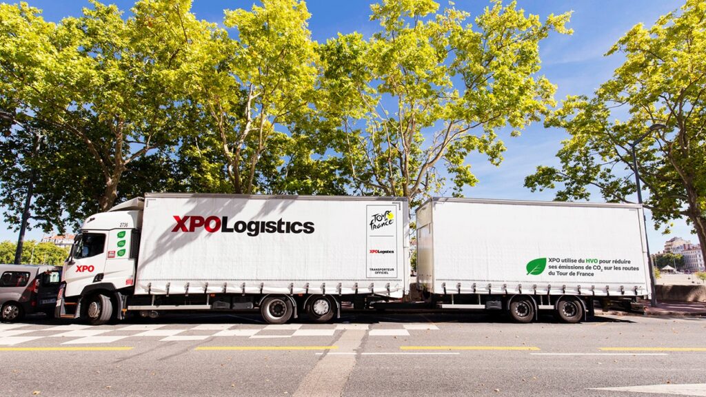 XPO Logistics amplía el uso de biocombustible sostenible en el Tour de Francia como socio oficial de transporte por 42º año consecutivo