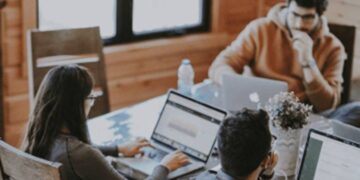 Prodware e ID Bootcamps lanzan becas para impulsar el talento tecnológico 
