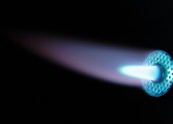 Autoridades sanitarias alertan del peligro que supone la actual moda de inhalar el gas de los mecheros