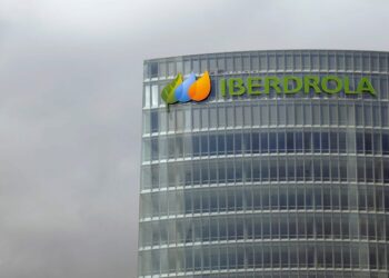 Iberdrola, CaixaBank y BNP Paribas firman el primer préstamo sindicado verde con la cobertura de Cesce