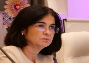 Tras fracasar en su gestión sanitaria, el Gobierno aumenta un 52% la inversión en este sector