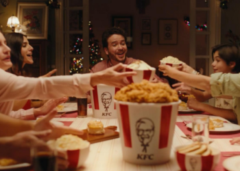 Hello y KFC invitan a que esta Navidad se “chupen los dedos”