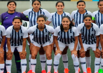 En Perú Bayer con su nueva campaña apoya al equipo femenino de fútbol