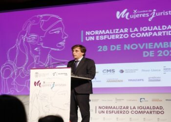 Almeida “reafirma” el compromiso de la sociedad madrileña para avanzar en la igualdad