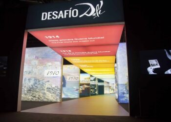 Almeida visita la exposición Desafío Dalí que permanecerá en IFEMA