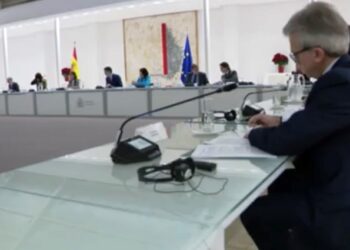 El Gobierno se reúne con la industria farmacéutica para crear las bases de un plan estratégico