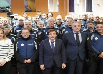 El Ayuntamiento refuerza los agentes tutores de la Policía Municipal con los 100 nuevos efectivos anunciados en el Debate del Estado de la Ciudad