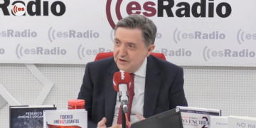 Losantos señala a VOX por refugiarse en medios “meapilas” como la Intereconomía de Julio Ariza