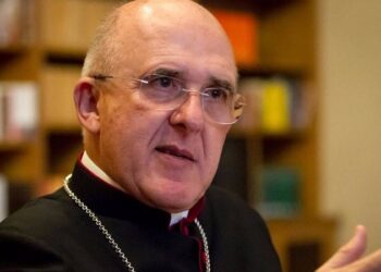 Megastar, una china en el zapato de los obispos españoles: del ‘baboseo’ a Lola Índigo a las emisoras piratas