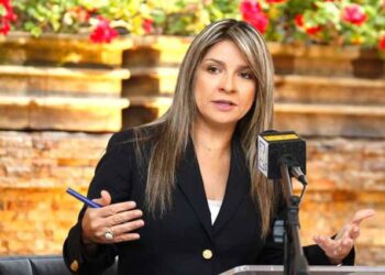 RCN y la periodista colombiana Vicky Dávila resultan absueltos por la Corte Constitucional