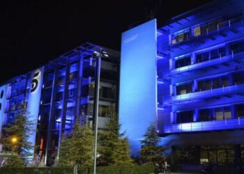 Los trabajadores de Mediaset temen despidos tras la fusión con MFE