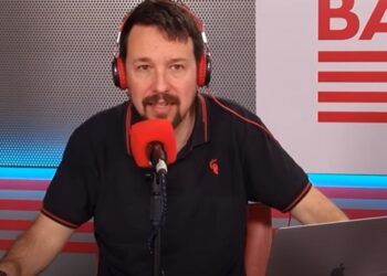 Pablo Iglesias acusa a Juan Luis Galiacho de mentir en sus informaciones