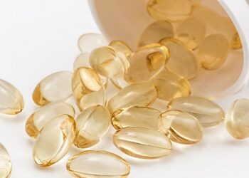 Falta de vitamina D en mujeres posmenopáusicas, ¿qué riesgos conlleva?