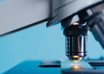 PharmaMar ve caer sus beneficios frente a las ganancias  de Grifols y Bayer