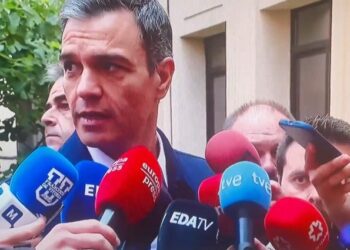 Pedro Sánchez, abucheado en la jornada electoral: “¡Que te vote Txapote!”