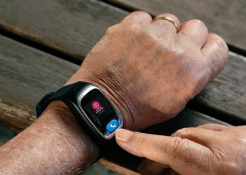 Movistar lanza Reloj TeCuida, teleasistencia para mayores y dependientes