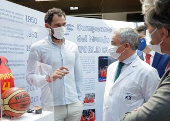 HM y la FEB inauguran su Exposición Centenario