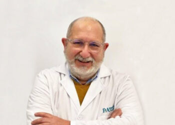 “Sanidad miente”, extracomunitarios piden que se certifique a los especialistas