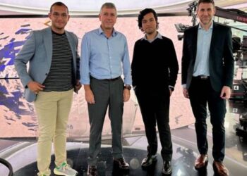 Periodistas ganadores de los Premios Iris América 2023 visitan medios en España