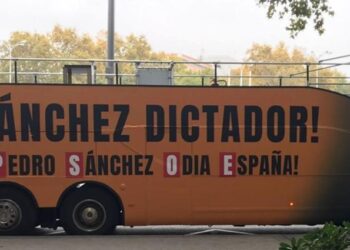 Pedro Sánchez amenaza a Hazte Oír por  su campaña: ‘SánchezDictador’