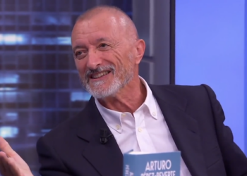 REVERTE “ECHA FLORES” A SÁNCHEZ