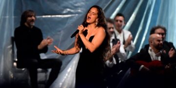La gala de los Latin Grammy (21,5%) arrasa en La 1