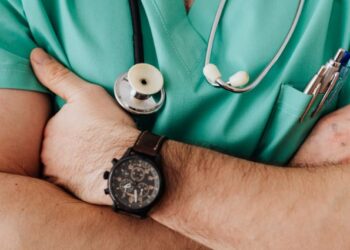 Gran acumulación de médicos en bolsa de temporalidad pese a cumplir los requisitos