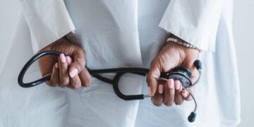 El cuidado de la salud mental de los sanitarios, una asignatura pendiente