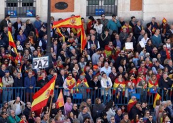 Periodistas y comunicadores se posicionan en contra de la amnistía