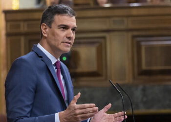 Sánchez intensifica su cruzada contra los medios críticos: de la derecha mediática a la “fachosfera”