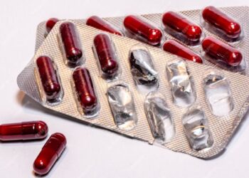 España sigue prescribiendo Nolotil a extranjeros pese a estar prohibido en sus países