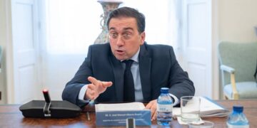 Movimiento en la FIIAPP: Albares recoge el testigo de Calviño