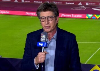 RTVE desoye las críticas y mantiene a Juan Carlos Rivero como voz del fútbol