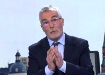 A los renovados ‘Informativos Telecinco’ se le ven las costuras